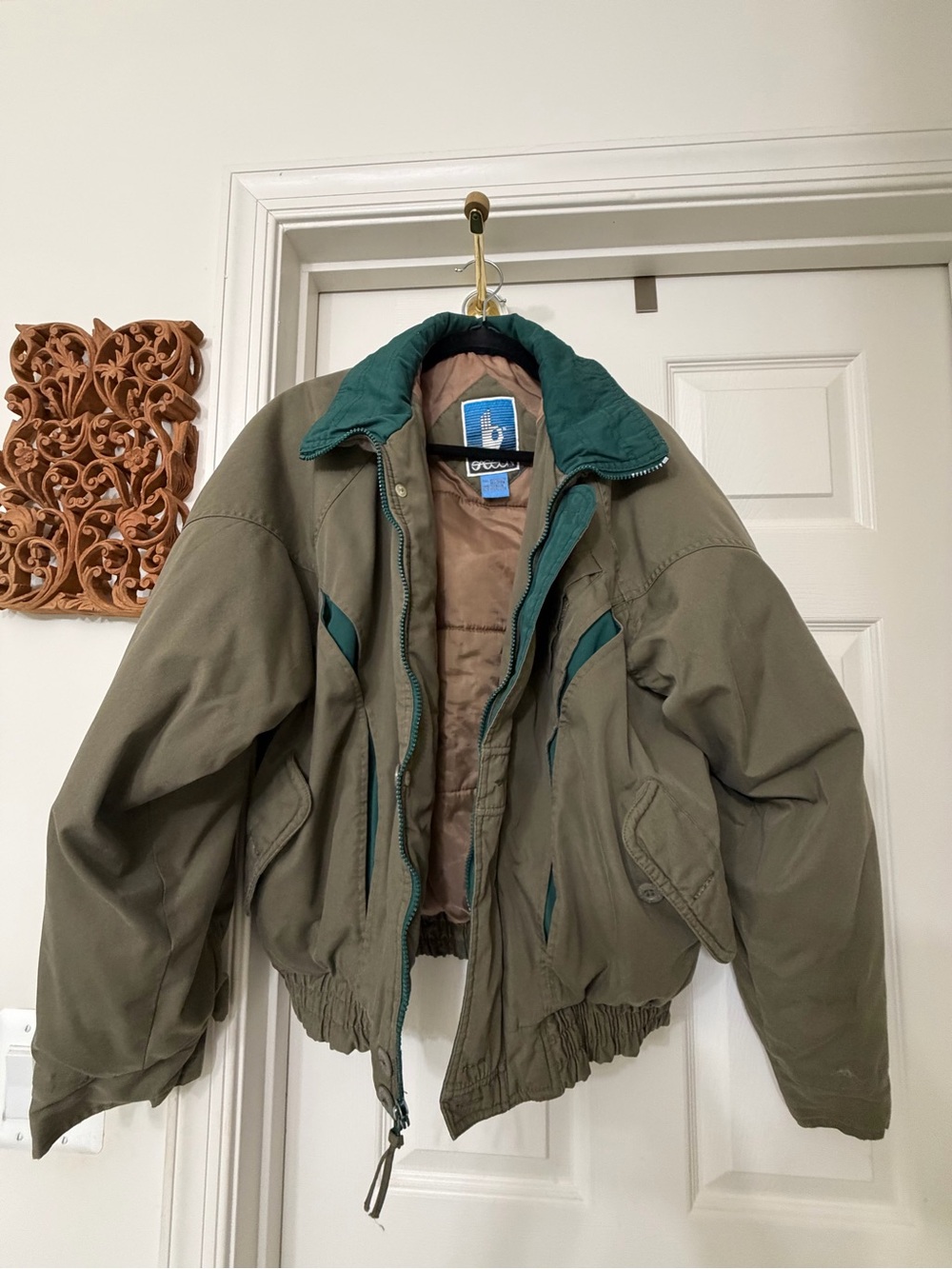 Vintage Sasson Men's Olive Green Jacket with Teal Accents